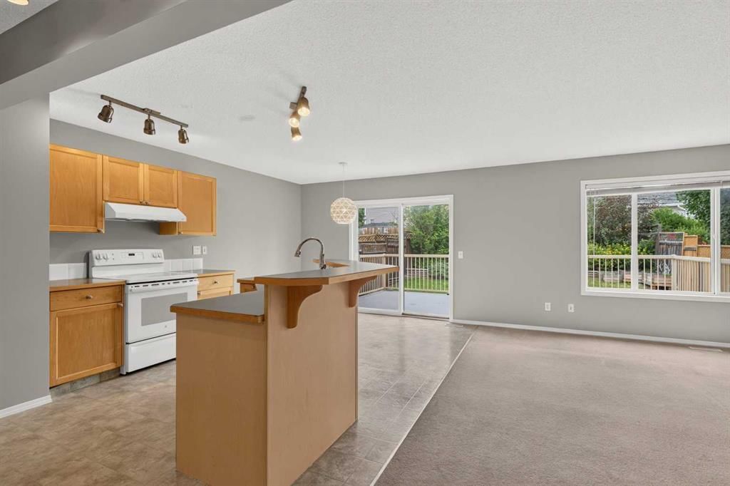170 Tusslewood Drive NW, Calgary — photo 5 of 28
