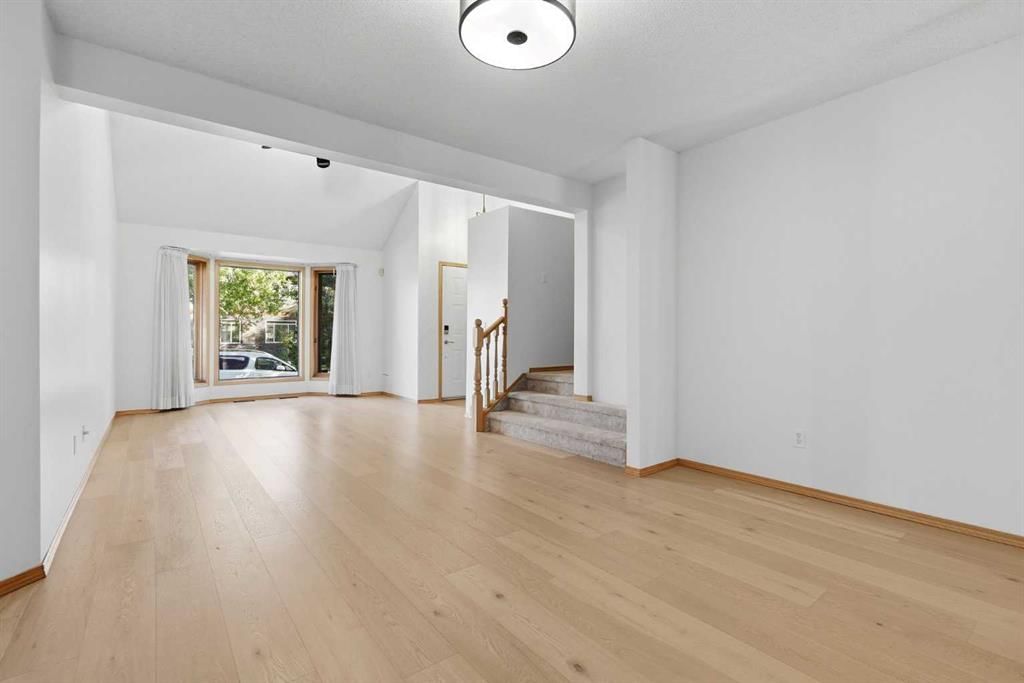 463 23 Avenue NW, Calgary — photo 5 of 50