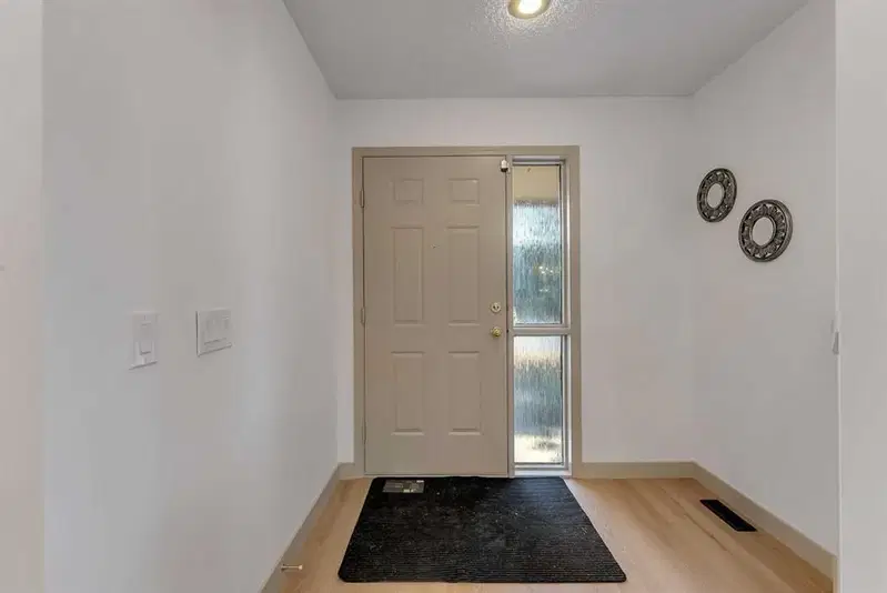 12 Diamond Terrace SE, Calgary — photo 2 of 42
