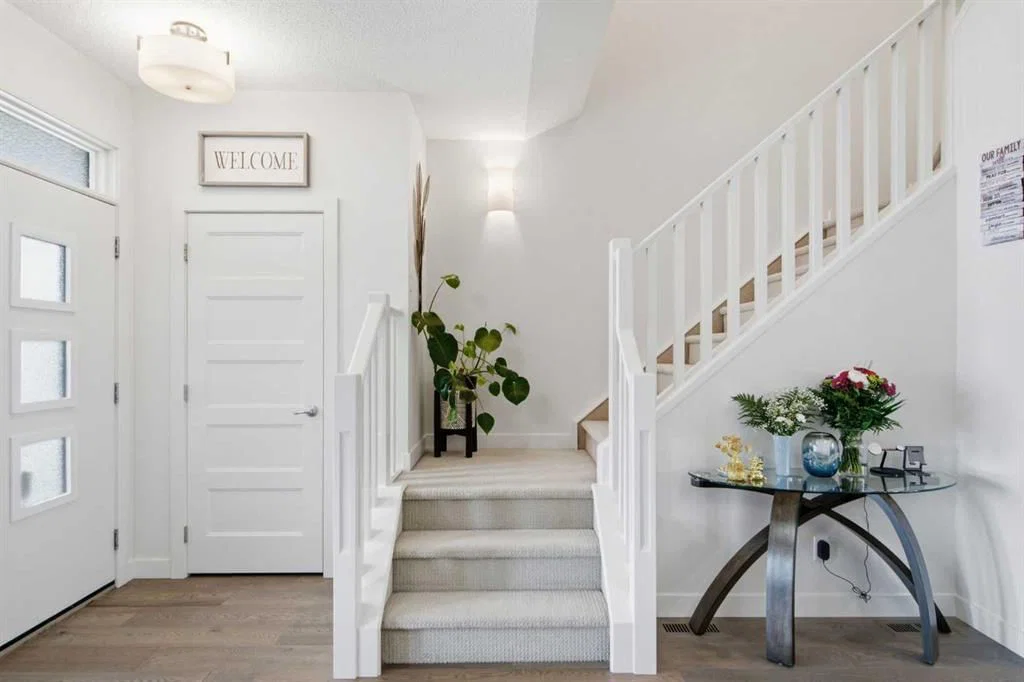 224 Savanna Road NE, Calgary — photo 4 of 36
