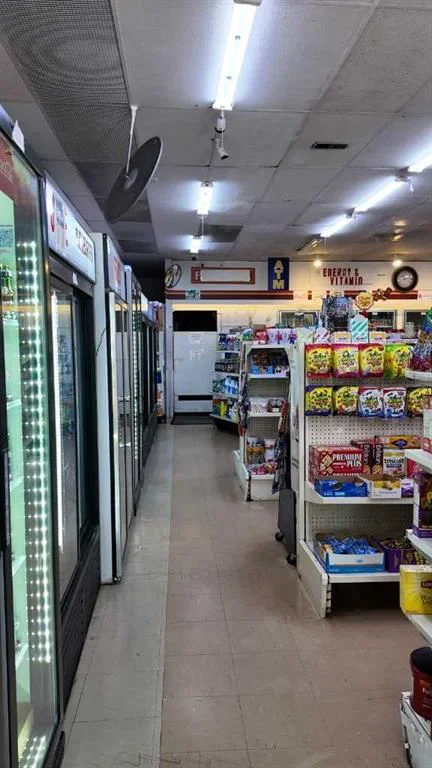 Northeast Convenience Store, Calgary — photo 3 of 20