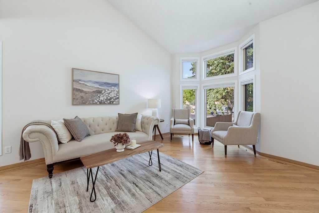 23 Hawksbrow Road NW, Calgary — photo 2 of 49