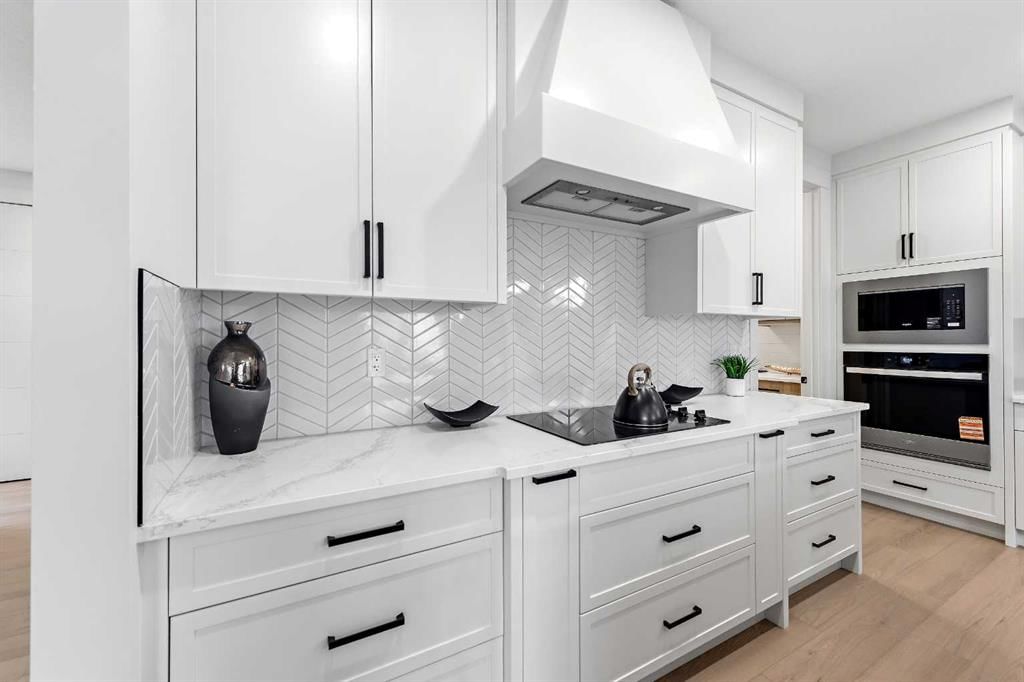 10 Waterford Mews, Chestermere — photo 4 of 44