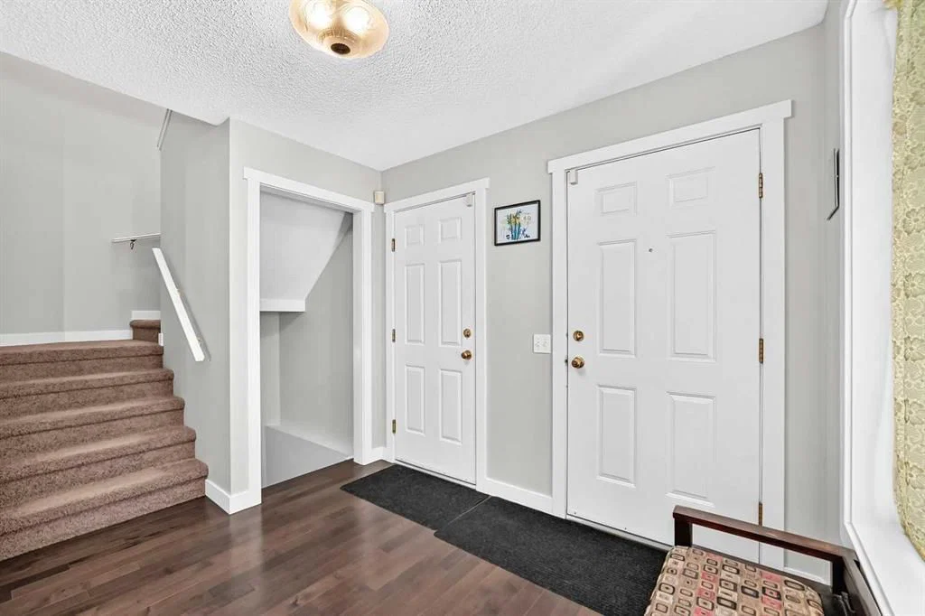 14 Douglasview Circle SE, Calgary — photo 3 of 50