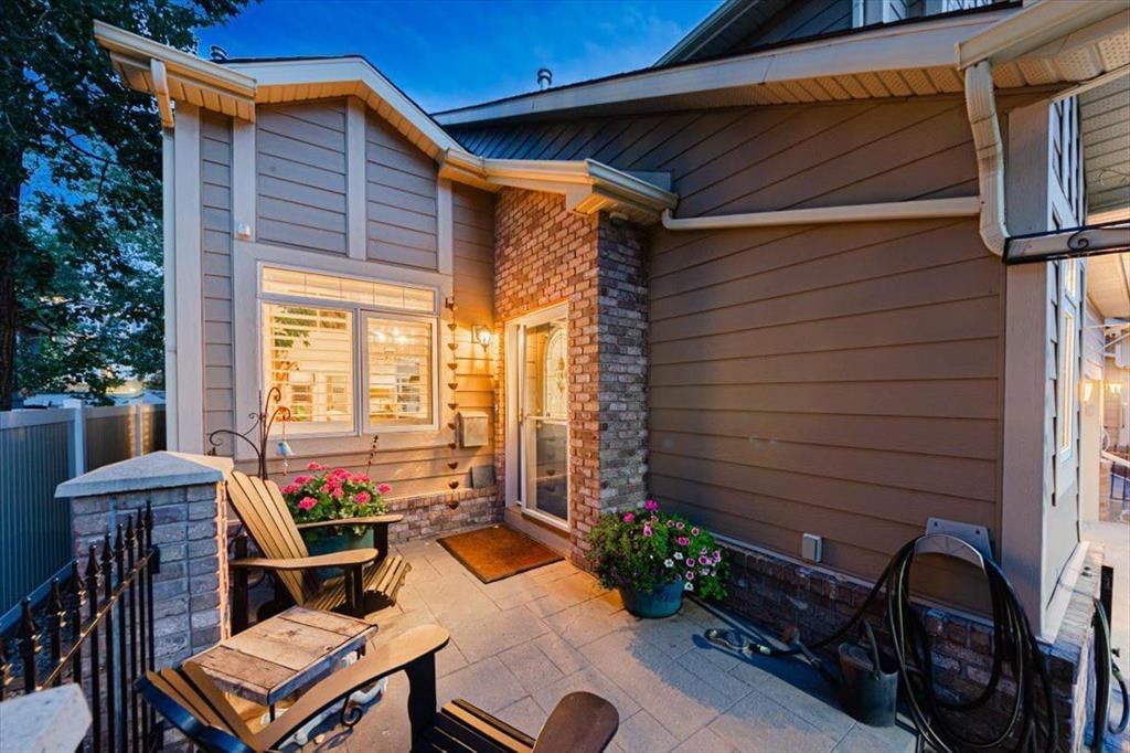 10 Varsity Estates Park NW, Calgary — photo 3 of 33
