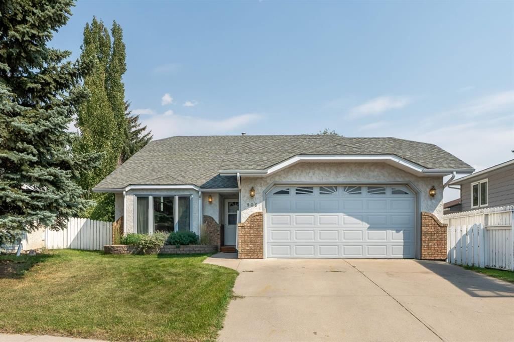 906 7 Street SE, High River — photo 3 of 50