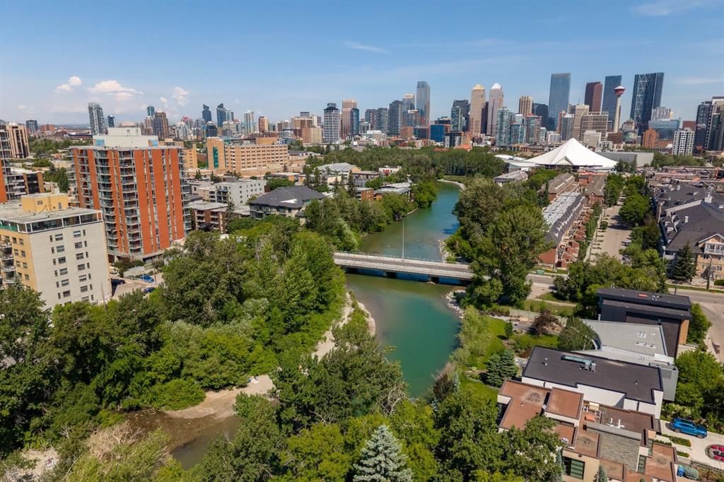 106, 108 25 Avenue SW, Calgary — main listing photo