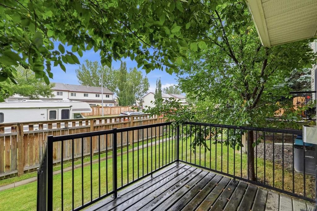121, 308 11 Avenue NW, High River — photo 5 of 23