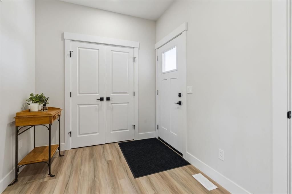 474 Clydesdale Way, Cochrane — photo 2 of 29