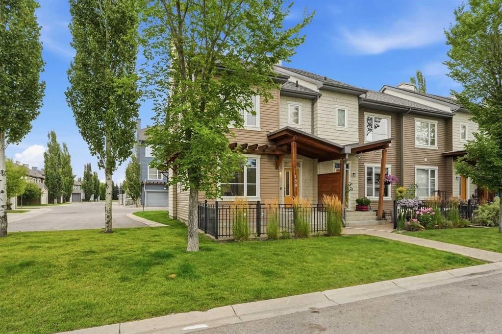 189 Chapalina Square SE, Calgary — photo 2 of 29