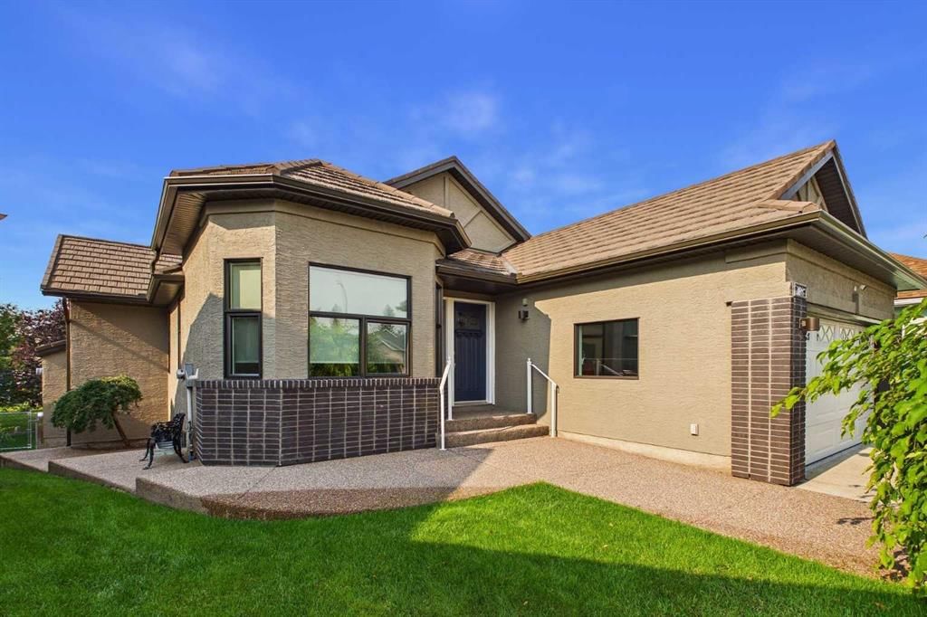 208 Harvest Lake Green NE, Calgary — photo 2 of 50