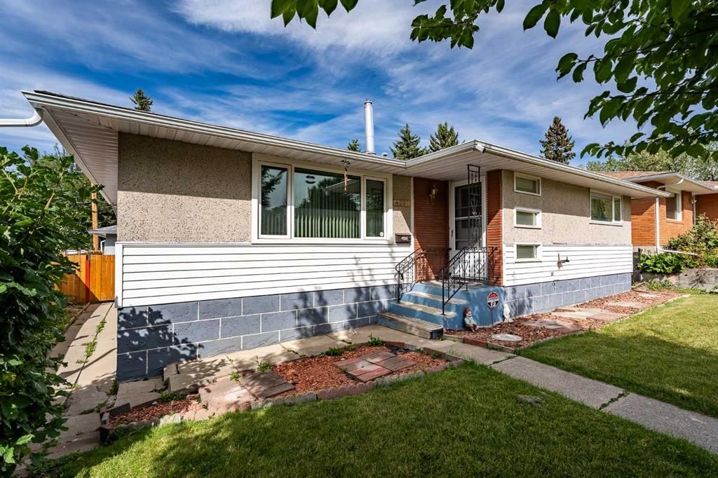 4327 19 Street NW, Calgary — main listing photo