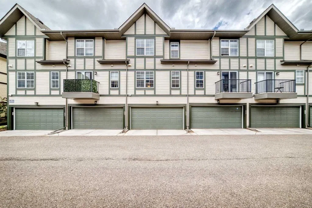 413 Cranford Court, Calgary — photo 2 of 50