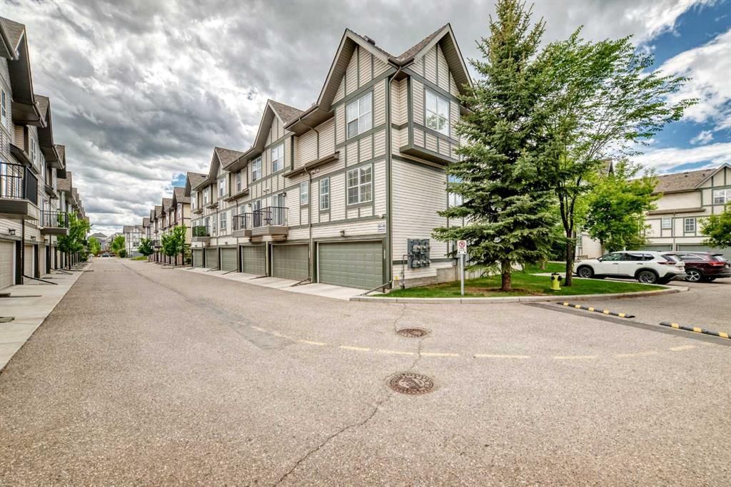 413 Cranford Court, Calgary — photo 4 of 50