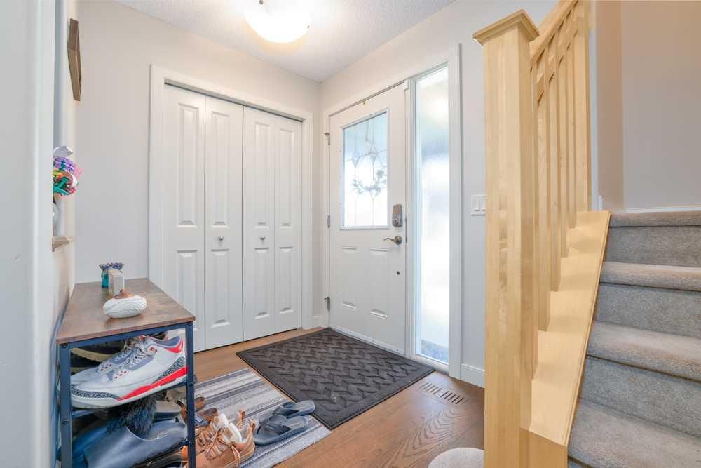 230 Auburn Bay Boulevard SE, Calgary — photo 5 of 37