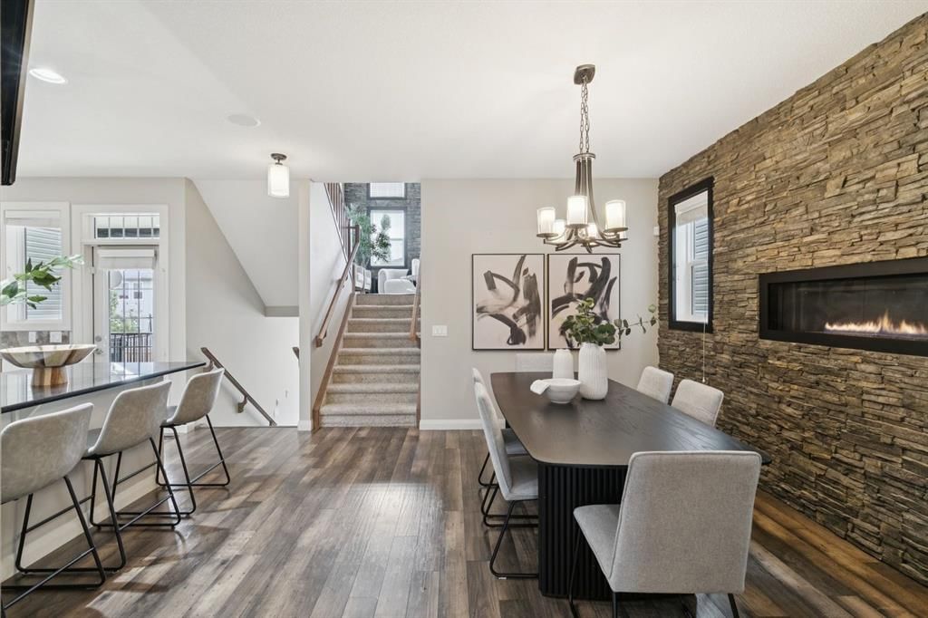 982 Evanston Drive NW, Calgary — photo 2 of 45