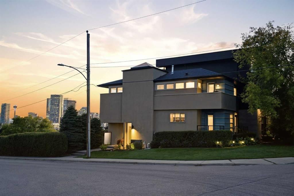 1131 Colgrove Avenue NE, Calgary — photo 2 of 49