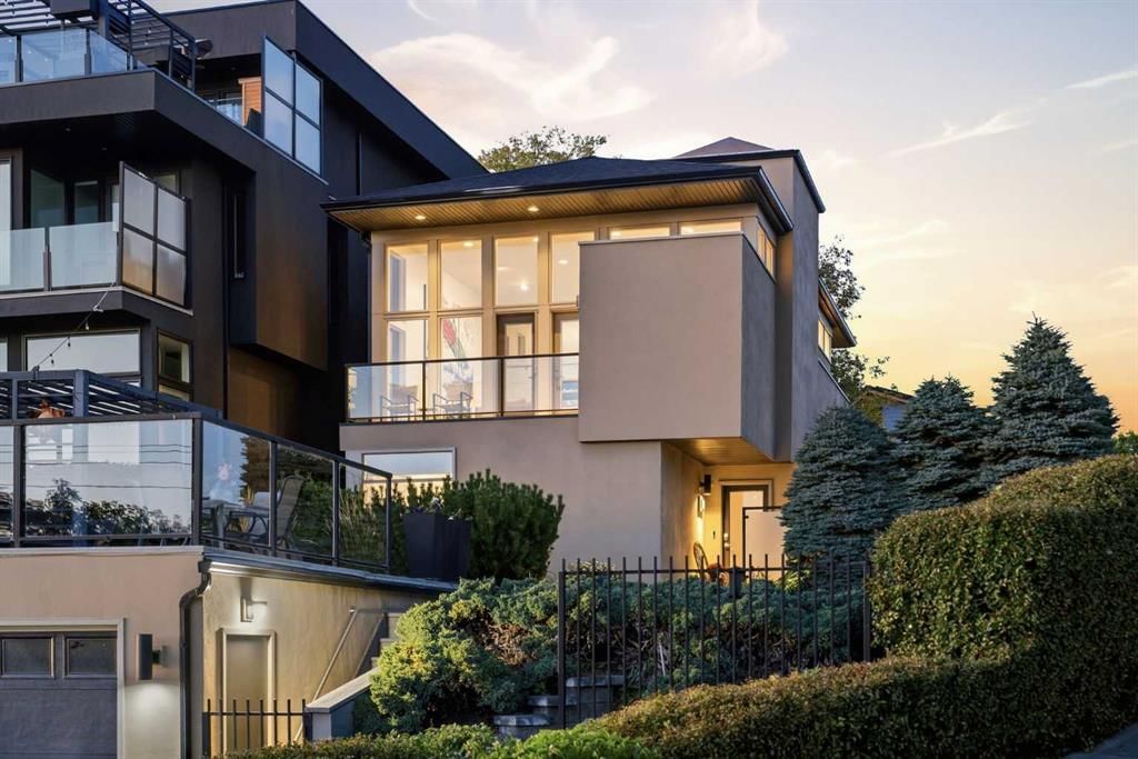 1131 Colgrove Avenue NE, Calgary — photo 3 of 49