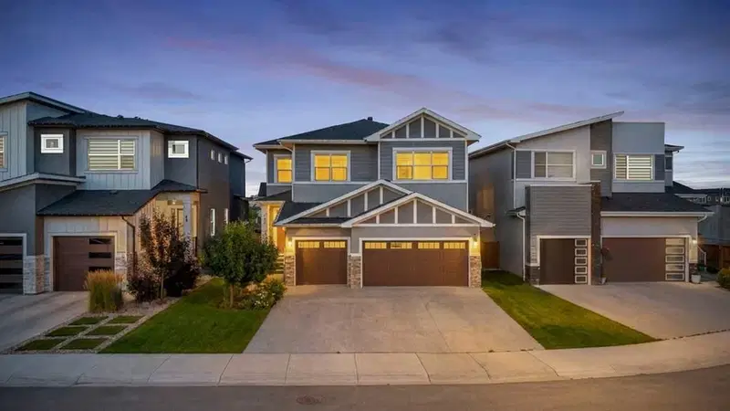47 Waterford Heights, Chestermere — home for sale