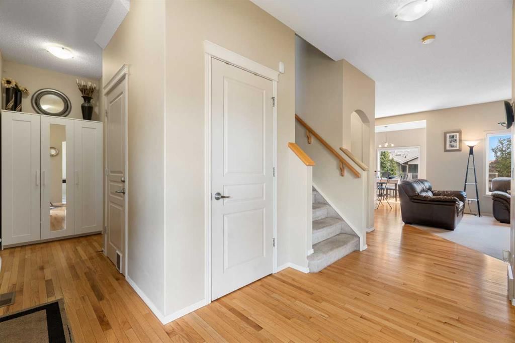 408 Rainbow Falls Way, Chestermere — photo 5 of 42