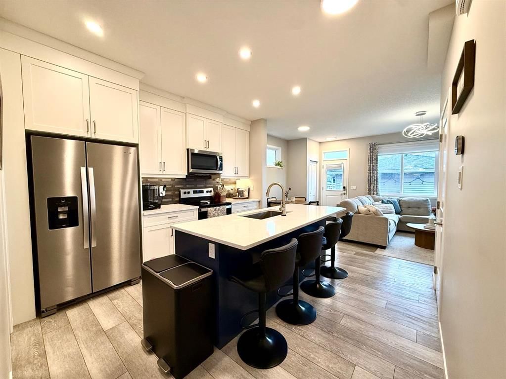 1501 3 Street SE, High River — photo 4 of 33