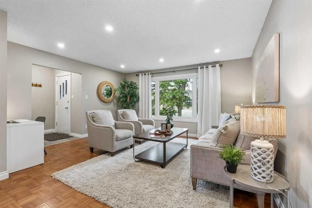 35 Dovercliffe Way SE, Calgary — main listing photo