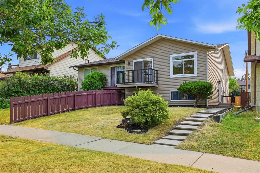 1387 Berkley Drive NW, Calgary — main listing photo