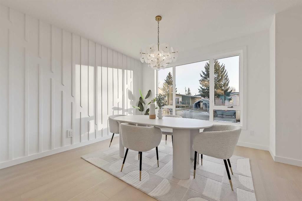 8134 47 Avenue NW, Calgary — photo 5 of 48