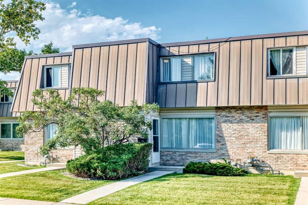 755 Kingsmere Crescent SW, Calgary — photo 2 of 25