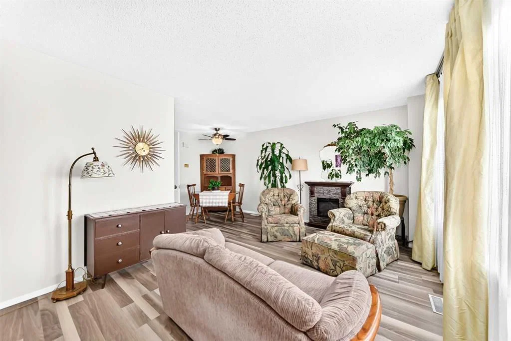 755 Kingsmere Crescent SW, Calgary — photo 5 of 25