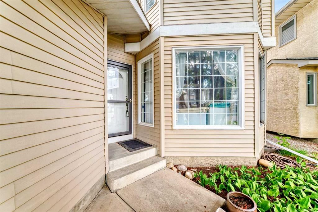 77 Eldorado Close NE, Calgary — photo 2 of 32