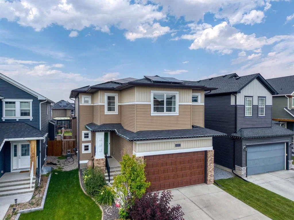1532 Ravensmoor Way SE, Airdrie — home for sale