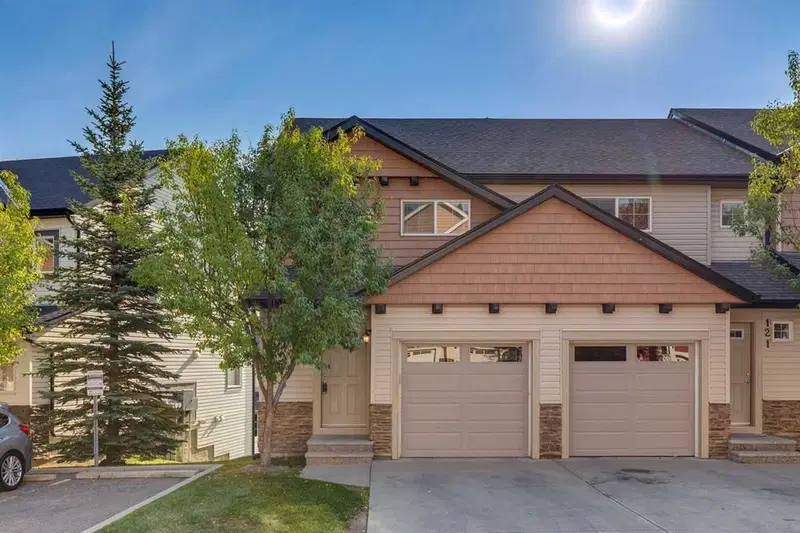 123 Pantego Lane NW, Calgary — main listing photo