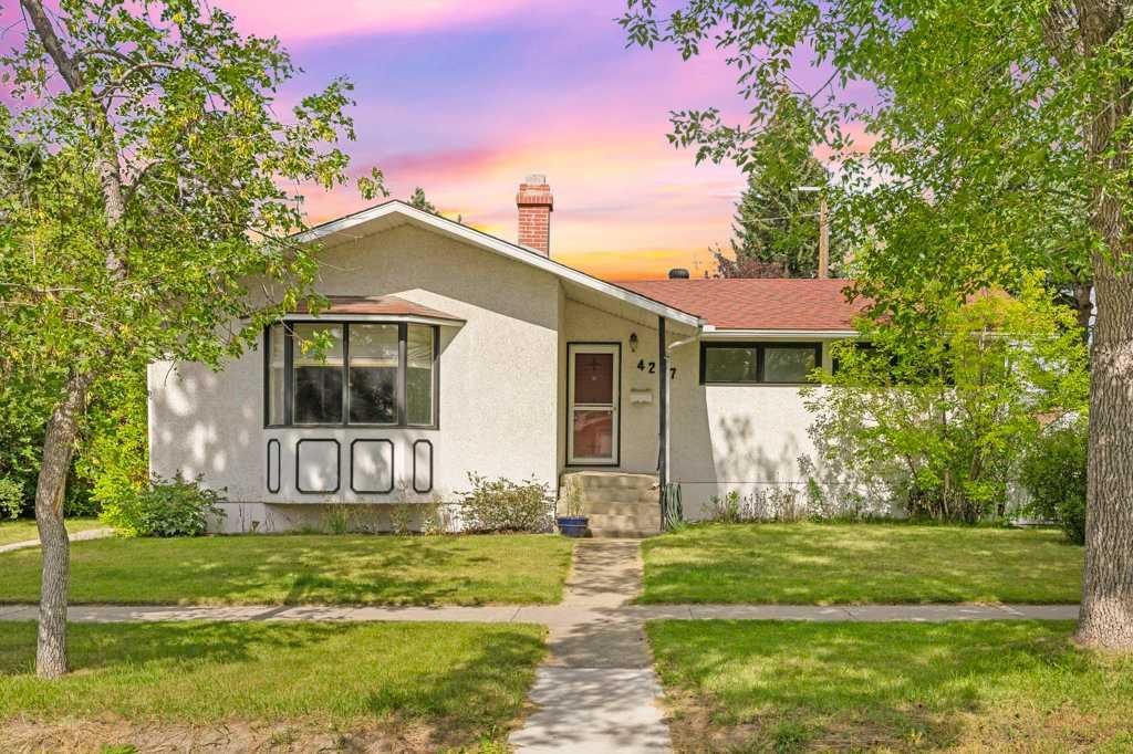 4207 Brisebois Drive NW, Calgary — main listing photo