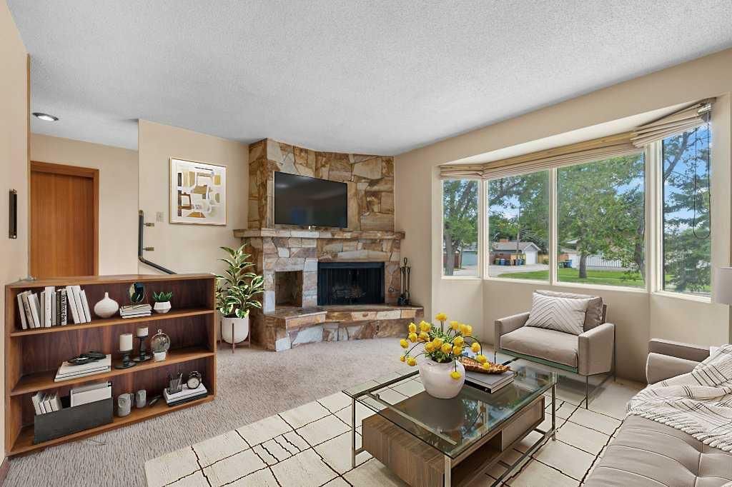 4207 Brisebois Drive NW, Calgary — photo 2 of 28