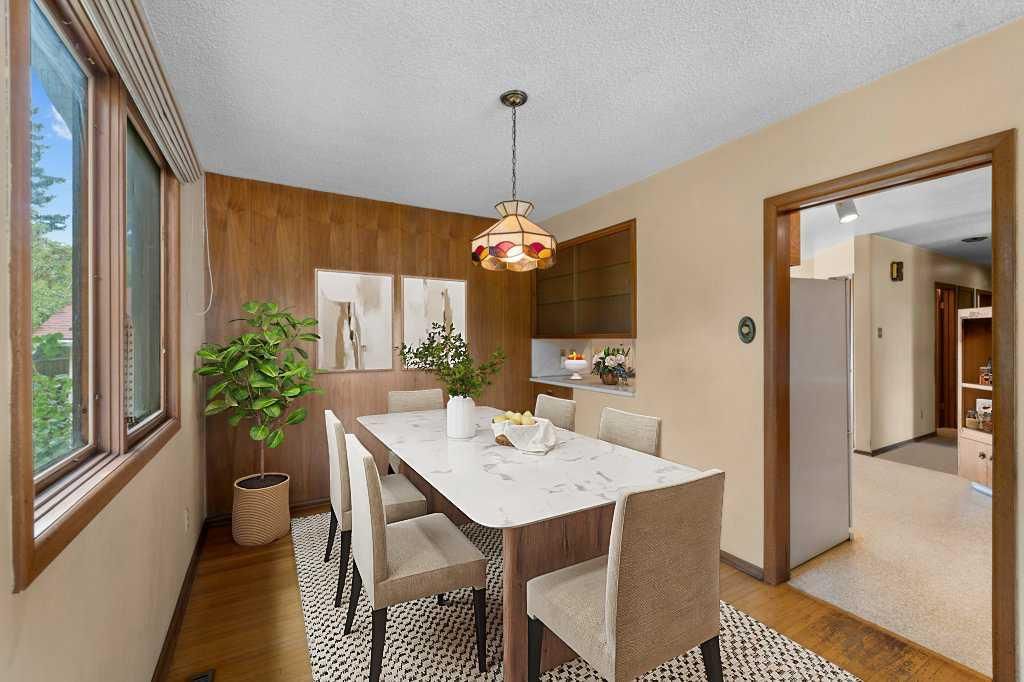 4207 Brisebois Drive NW, Calgary — photo 4 of 28