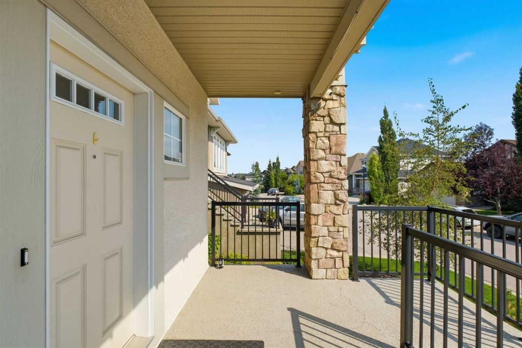 191 Springbluff Heights SW, Calgary — photo 2 of 50