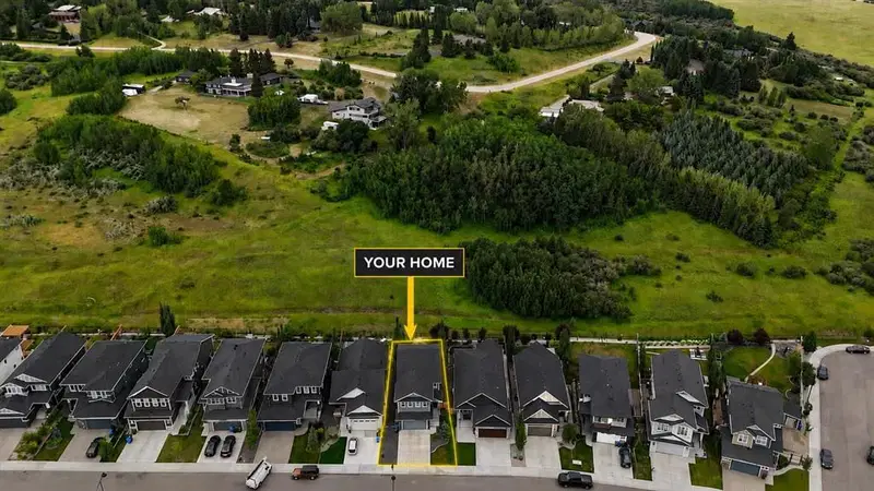 100 Crestbrook View SW, Calgary — main listing photo