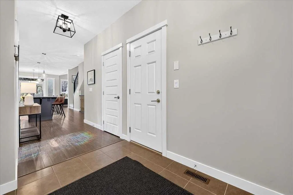1199 Williamstown Boulevard NW, Airdrie — photo 5 of 48