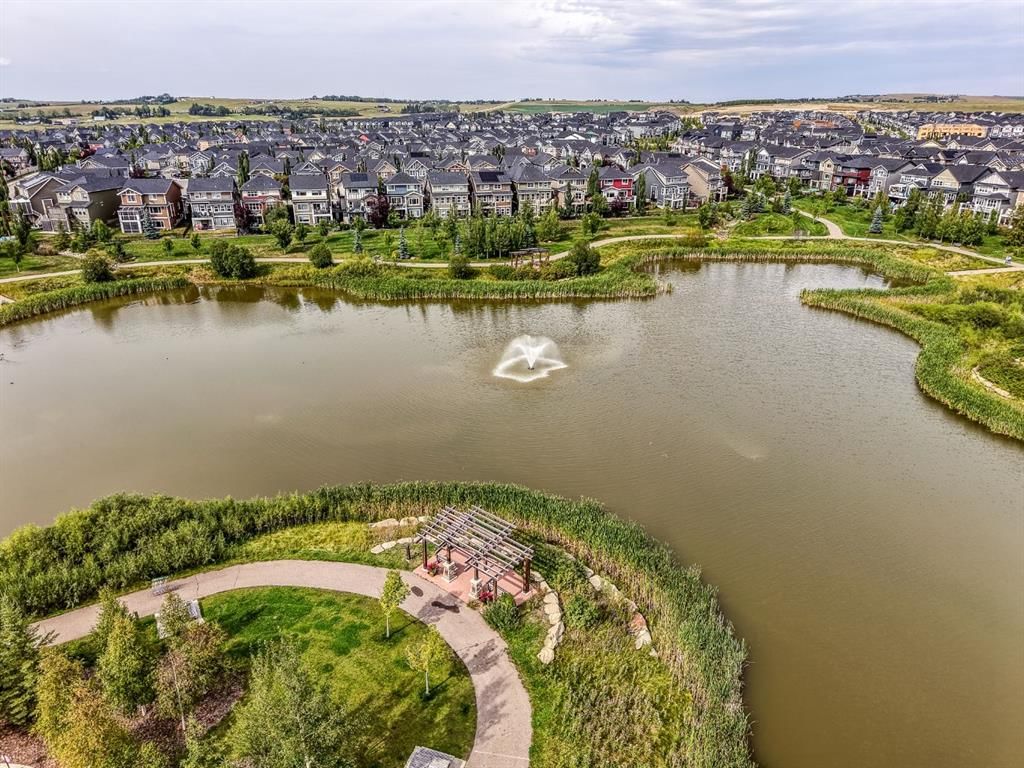 57 Sunset Common, Cochrane — main listing photo