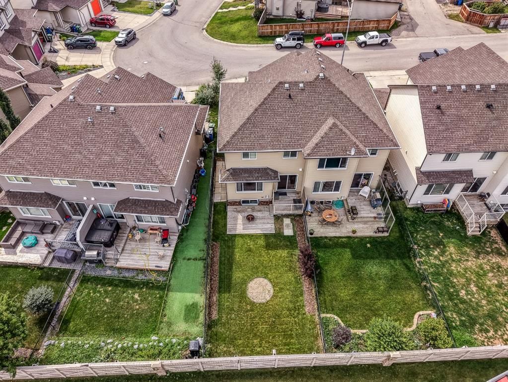 57 Sunset Common, Cochrane — photo 3 of 39