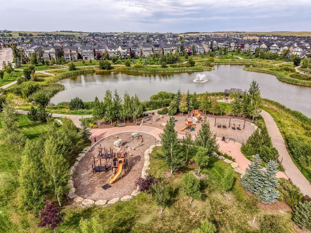 57 Sunset Common, Cochrane — photo 4 of 39