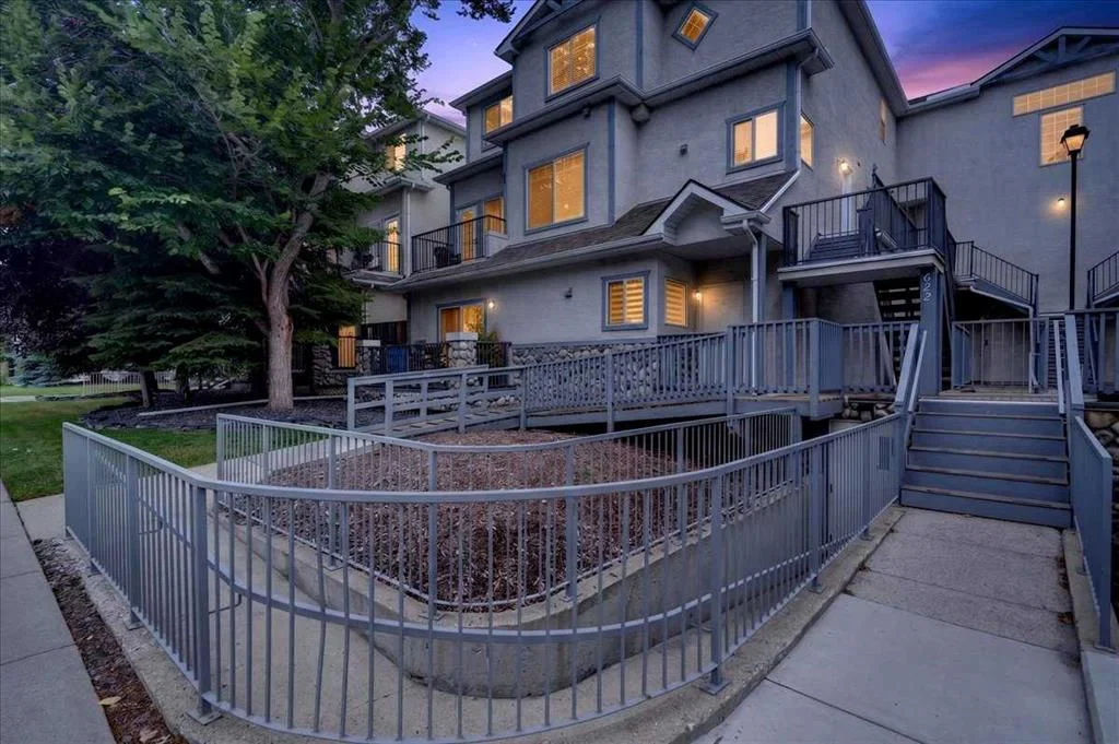 208, 622 56 Avenue SW, Calgary — main listing photo