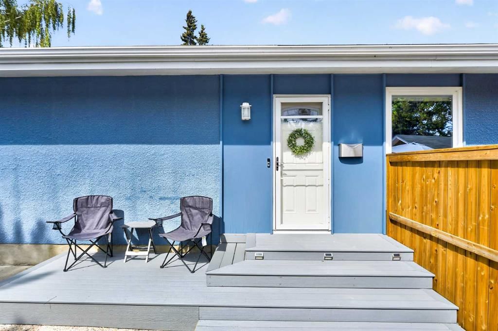 6516 Crowchild Trail SW, Calgary — photo 3 of 39
