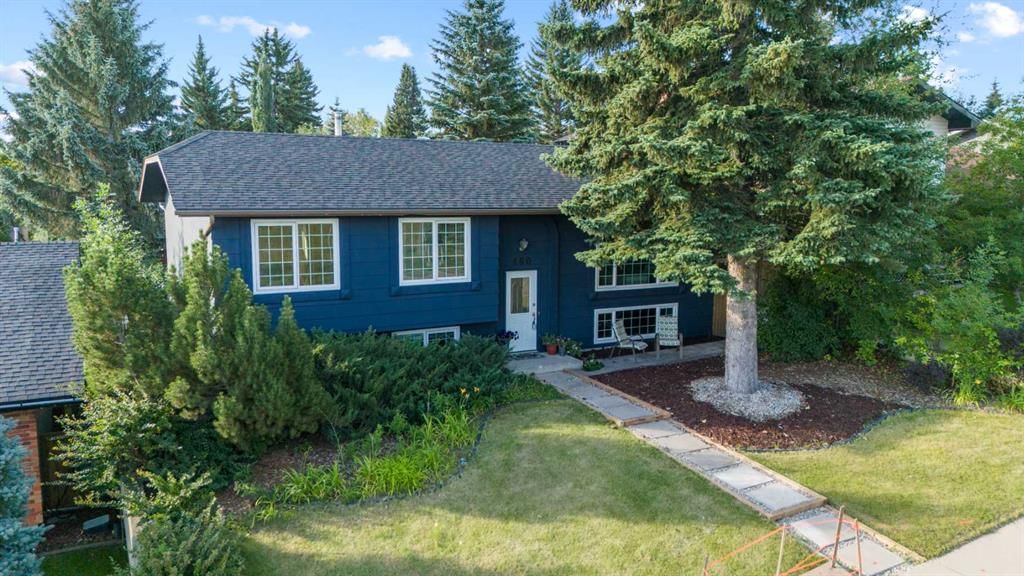 460 Parkridge Crescent SE, Calgary — main listing photo