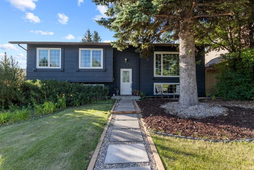 460 Parkridge Crescent SE, Calgary — photo 2 of 45