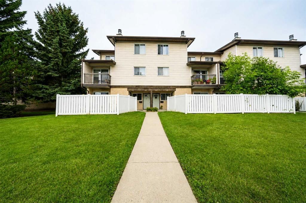 40, 3745 Fonda Way SE, Calgary — main listing photo