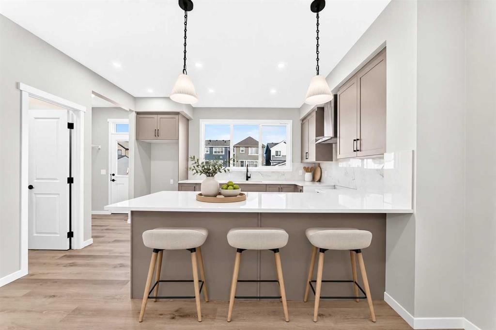 72 Mercado Road SE, Calgary — photo 3 of 44