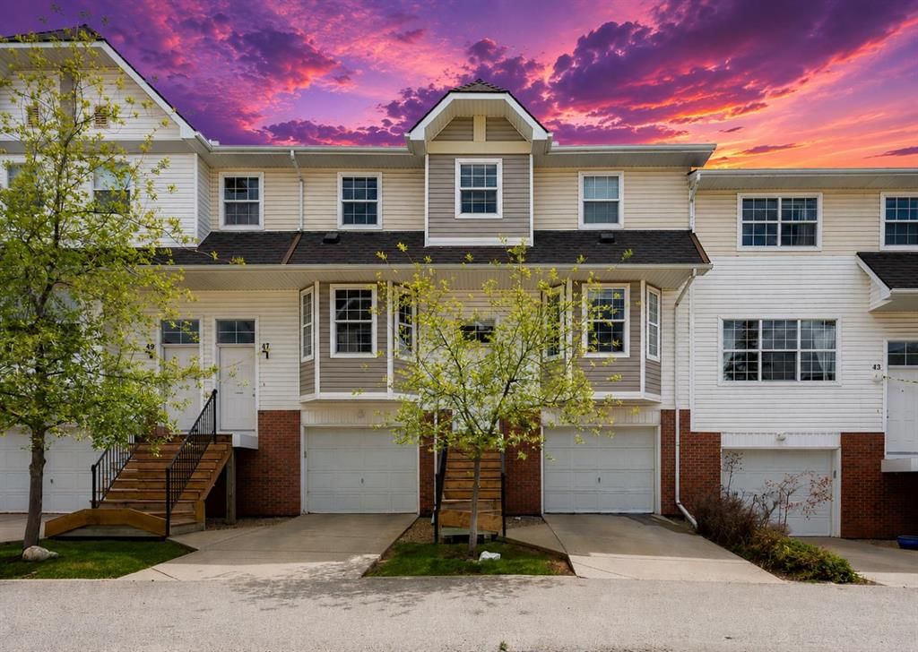 45 Tuscany springs Gardens NW, Calgary — main listing photo