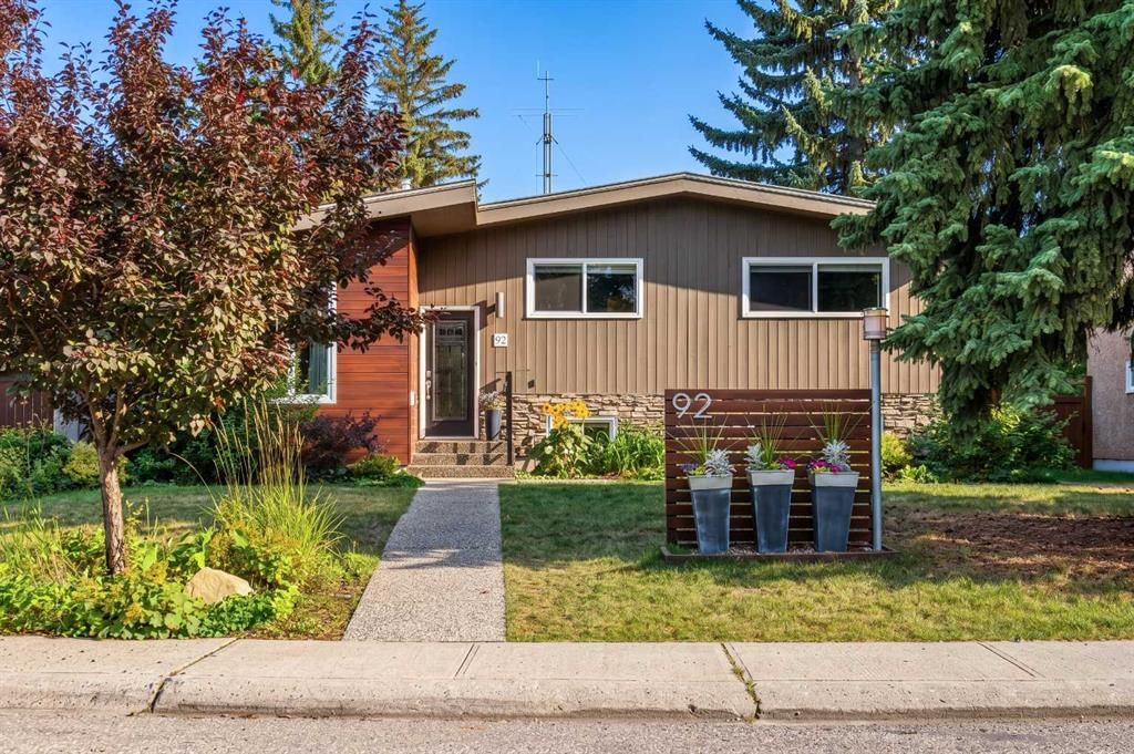 92 Chinook Drive SW, Calgary — main listing photo